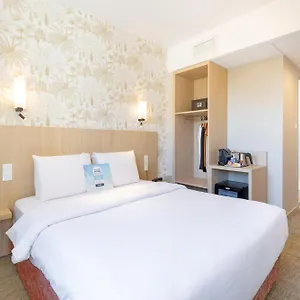 Hotel Kyriad - Palais Des Papes, Avignone